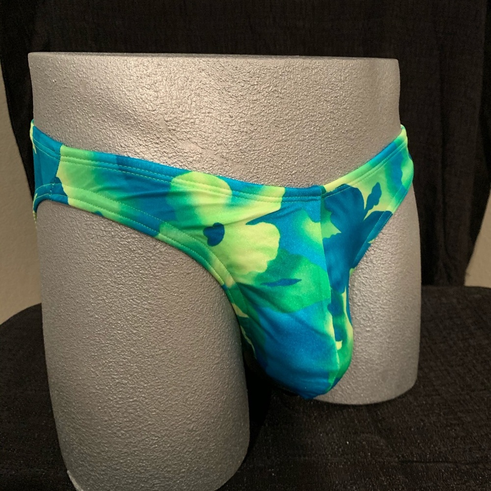 Full Pouch Bikini Brief Lined pouch 305F. Kiwi